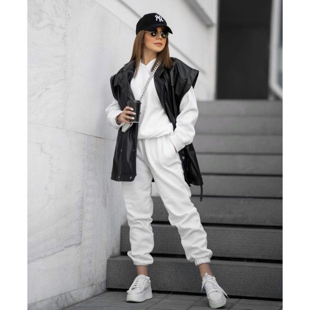 Autumn style for girls with a hoodie 15