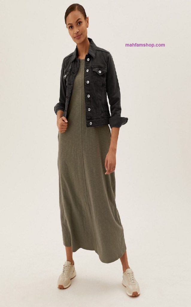 استایل زنانه با کت جین کوتاه به همراه پیراهن