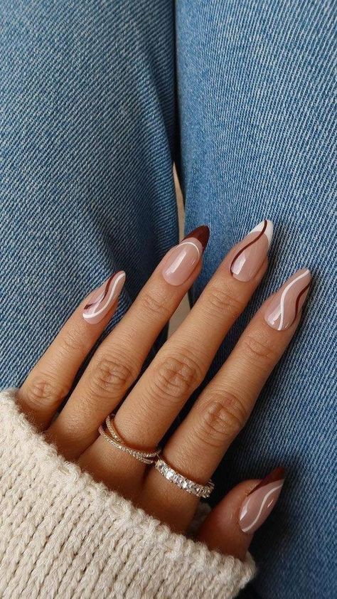 brown-trend-2025-nail-design-mahfamshop (10)