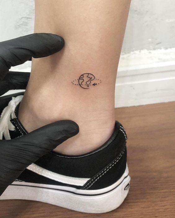 تتو دخترانه برای روی مچ پا