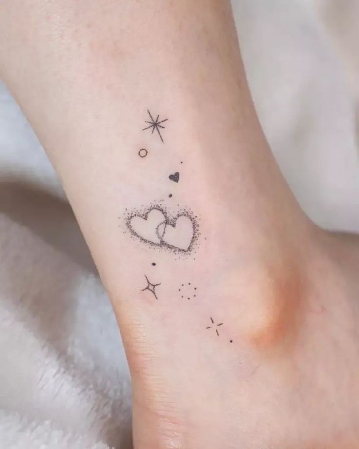 چند نکته برای طراحی تتو دخترانه روی مچ پا