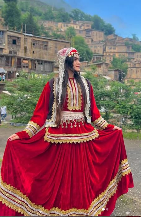 لباس گیلانی زنانه