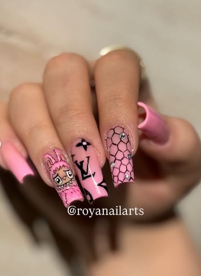 ناخن مصنوعی