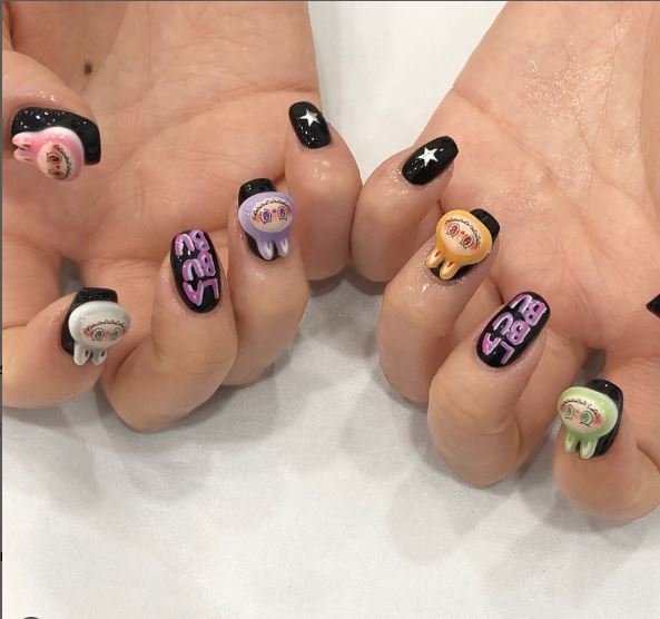 ناخن مصنوعی