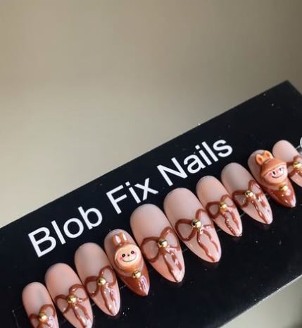 ناخن مصنوعی