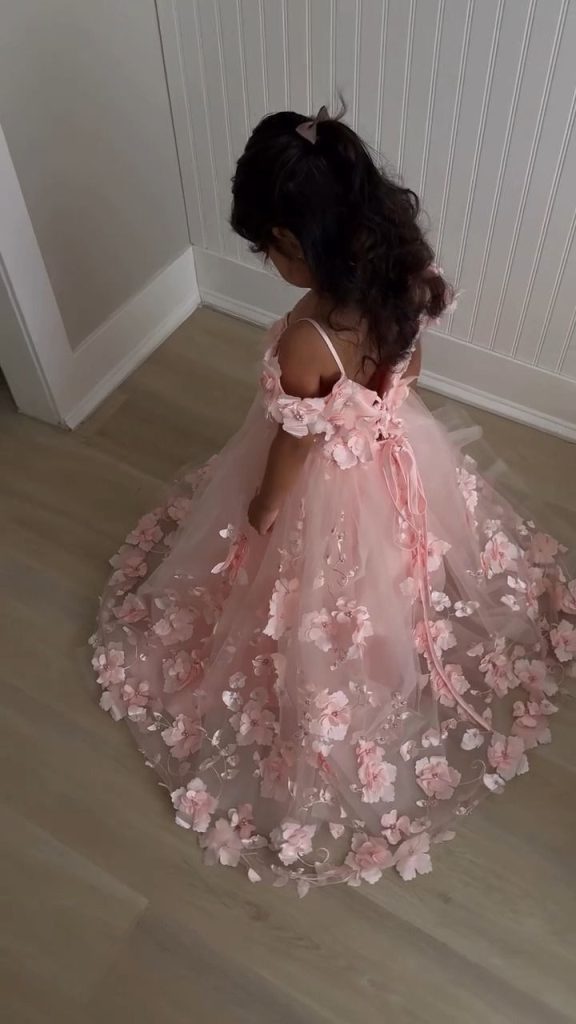 Pastel Princess Dress Girl (4)_4_11zon