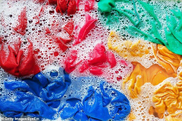 prevent-clothes-color-fading (30)